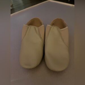 🩰 Stelle Leather Jazz Shoes Women’s 6M Beige Slip-On Dance Shoes